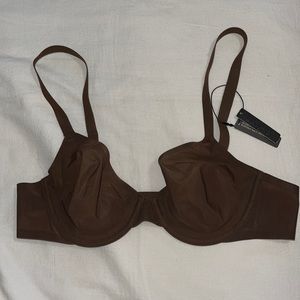 Skims Bra 38A NWT